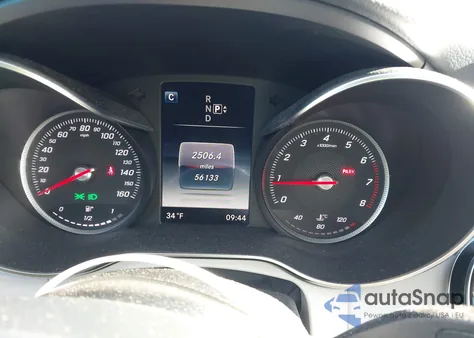 2015 Mercedes-Benz C 300 Luxury 4Matic из США, поврежденный, VIN 55SWF4KB3FU087920